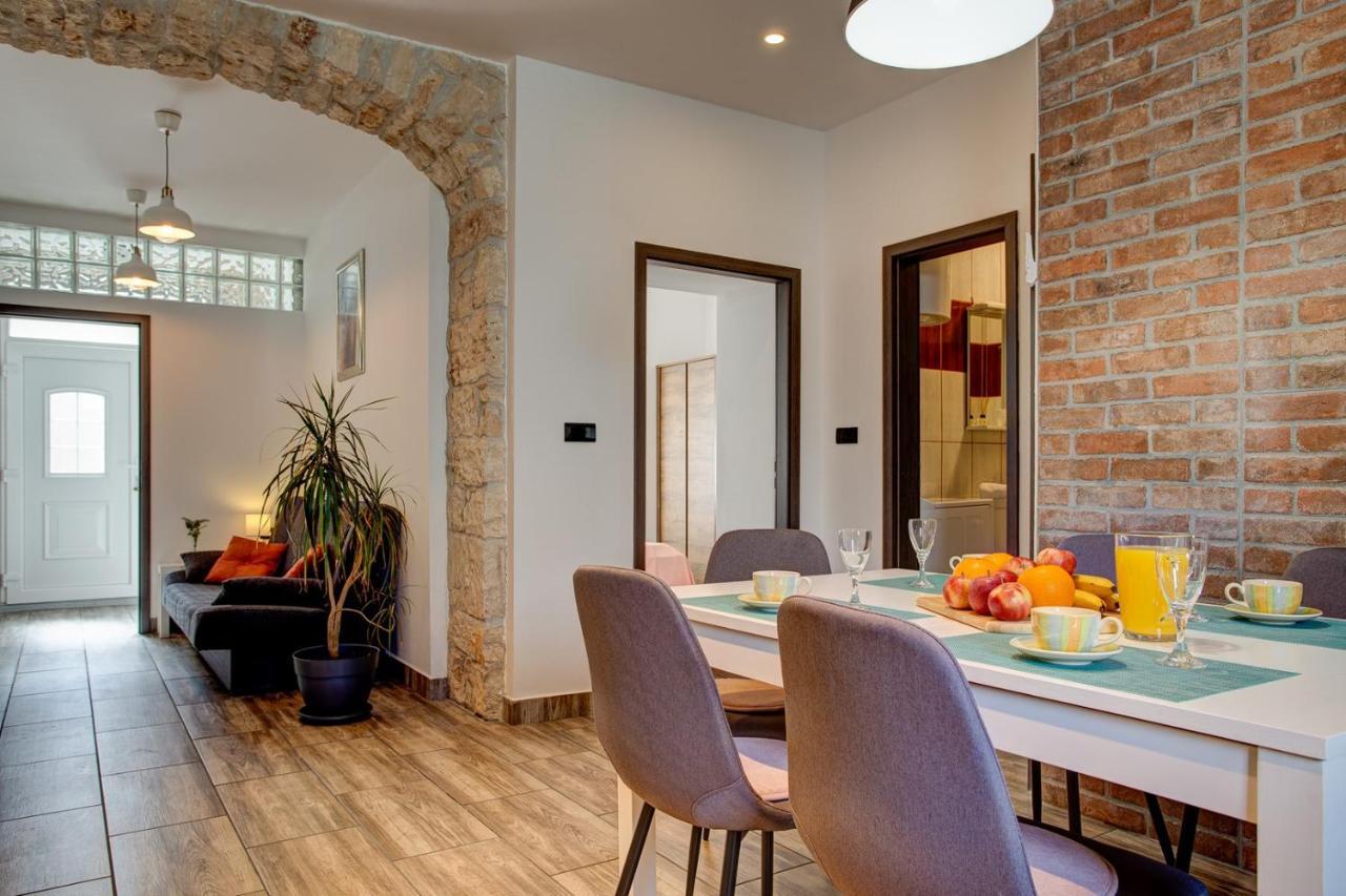 Apartment Laura With Terrace فودنيان المظهر الخارجي الصورة