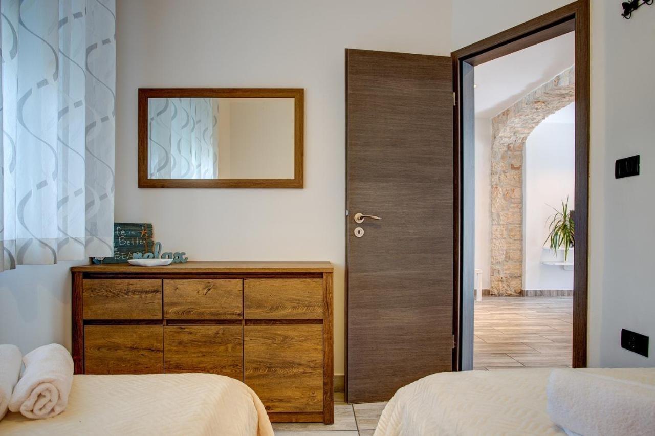 Apartment Laura With Terrace فودنيان المظهر الخارجي الصورة